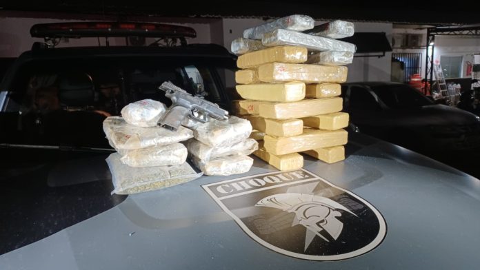 Apreensão de drogas e arma BPChoque