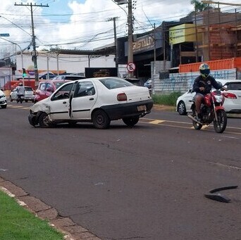 Olhar 67 - Acidente na avenida Ceará causa transtornos a motoristas na tarde desta quarta-feira