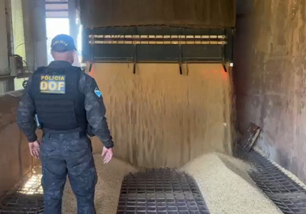 DOF apreende cocaína em fundo falso de carreta em Dourados 2 Olhar 67 - DOF apreende cocaína em fundo falso de carreta em Dourados