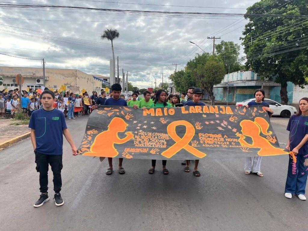 Crianças e jovens realizam passeata e denunciam violência em Corumbá 2 Olhar 67 - Crianças e jovens realizam passeata e denunciam violência em Corumbá
