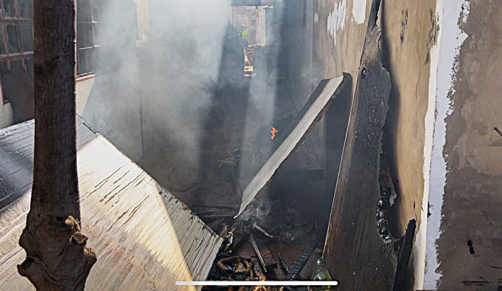 Olhar 67 - Incêndio atinge residência e destrói ateliê e depósito no bairro Mata do Jacinto