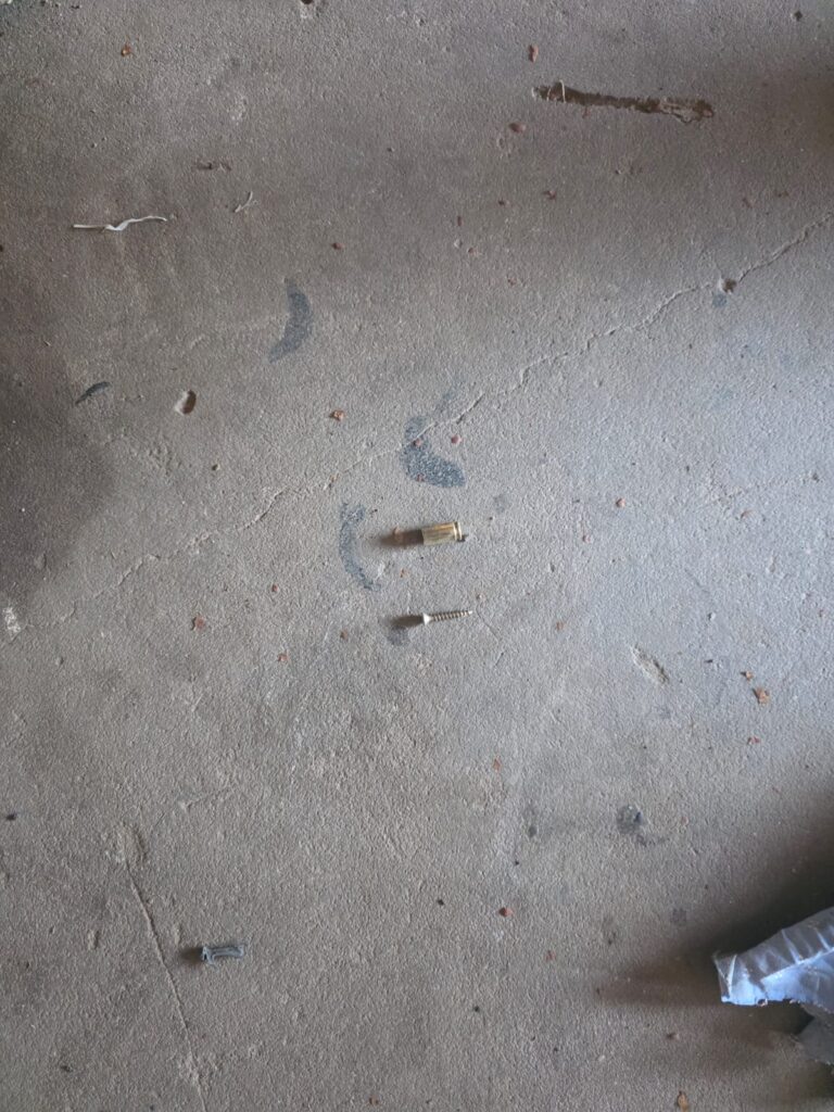 Olhar 67 - Homem morre a tiros dentro de loja de som em Ponta Porã