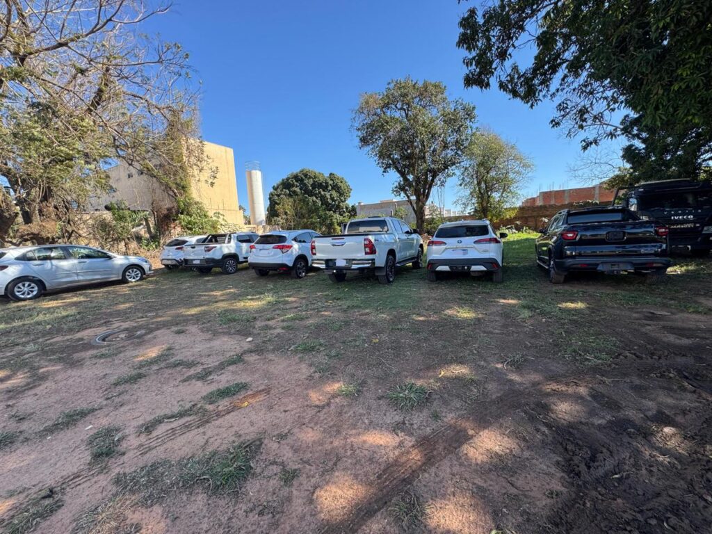 Olhar 67 - Polícia Federal prende suspeito e apreende veículos em operação contra tráfico na fronteira