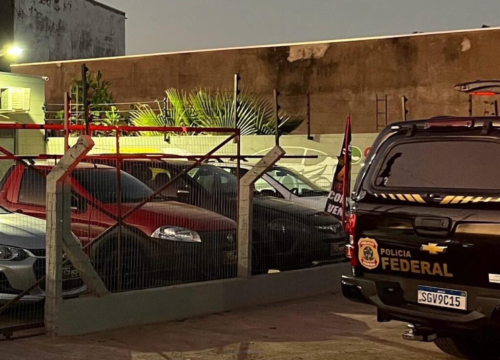 Olhar 67 - Polícia Federal prende suspeito e apreende veículos em operação contra tráfico na fronteira