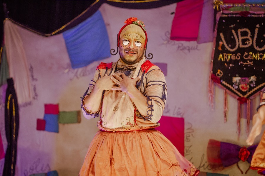 Olhar 67 - Escambo UBU encerra circulação em Ponta Porã com espetáculo na Praça Pedro Manvailer