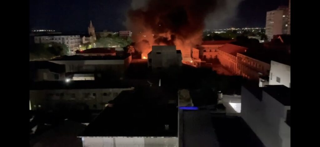 Olhar 67 - Incêndio destrói loja da Gazin em Corumbá