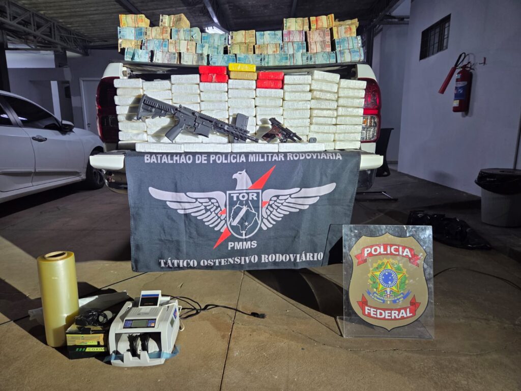 Olhar 67 - Polícia Rodoviária Estadual e Polícia Federal prendem homem com drogas, armas e dinheiro em Ponta Porã