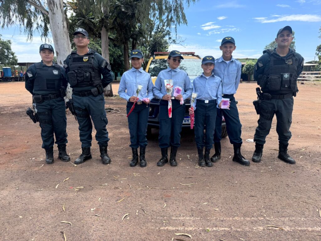 Olhar 67 - BPMRv realiza blitz educativa na MS-040 com alunos do CEMATRAN em homenagem ao Dia da Mulher