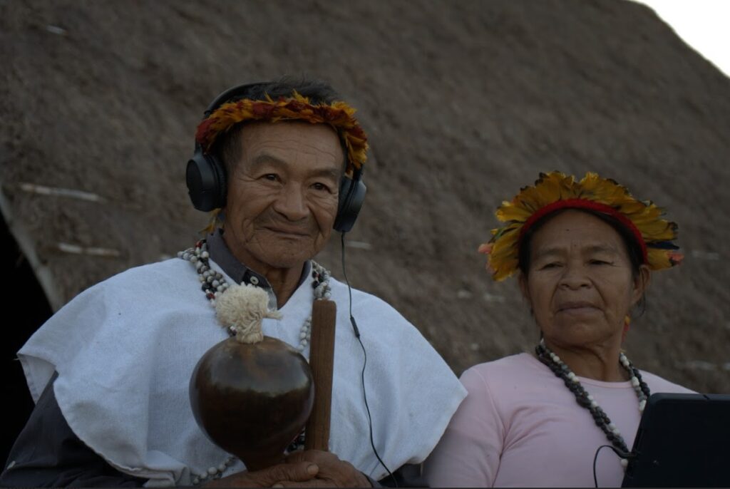 Olhar 67 - Álbum reúne rezadores Guarani e Kaiowá com artistas britânicos e chega a cinco mil lojas no mundo neste sábado