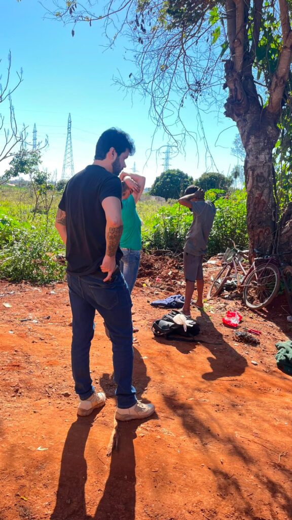 Dupla é presa em flagrante queimando fios furtados no bairro São Bento em Sidrolândia 2 Olhar 67 - Dupla é presa em flagrante queimando fios furtados no bairro São Bento em Sidrolândia