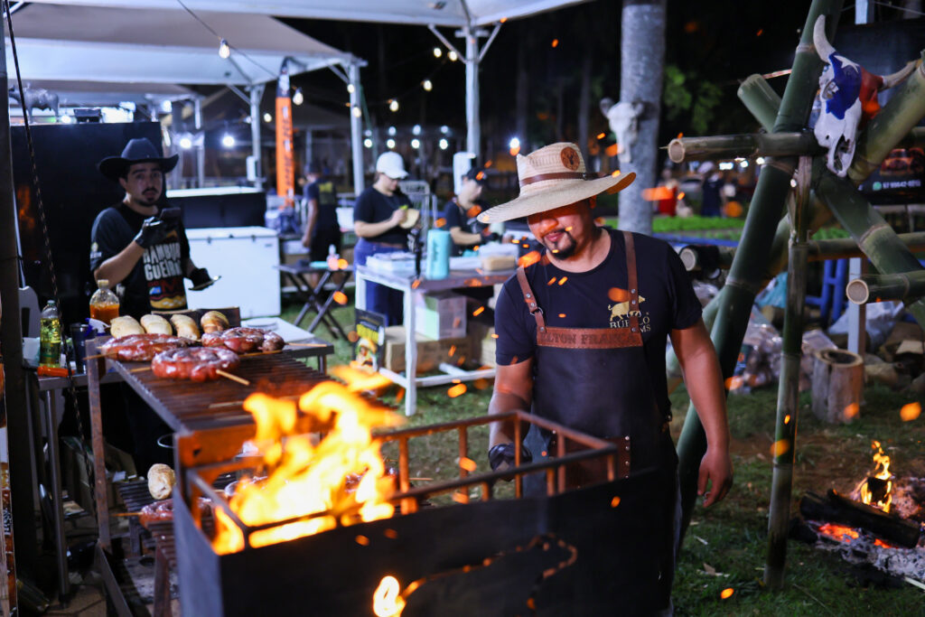 Com 10 mil pessoas na abertura, Festival Internacional da Carne chega à 4ª edição em Campo Grande 1 Olhar 67 - Com 10 mil pessoas na abertura, Festival Internacional da Carne chega à 4ª edição em Campo Grande
